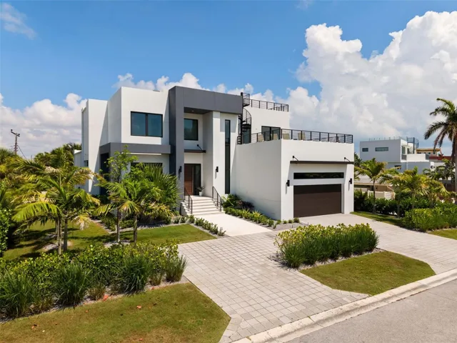 Modern new construction home in Lido Shores, Sarasota