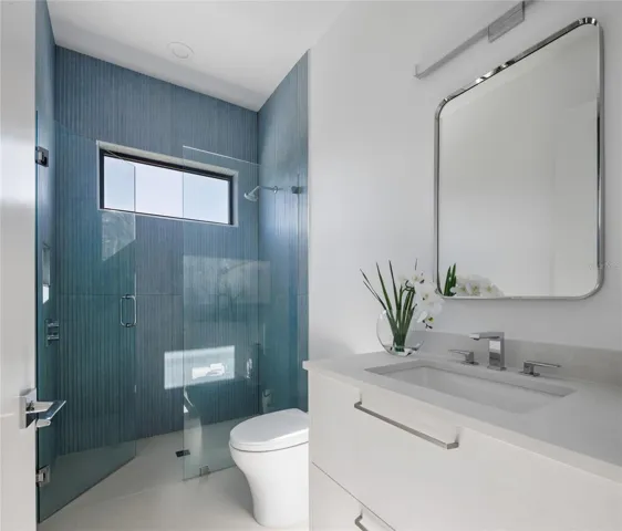 Pool bath—ideal for indoor/outdoor living