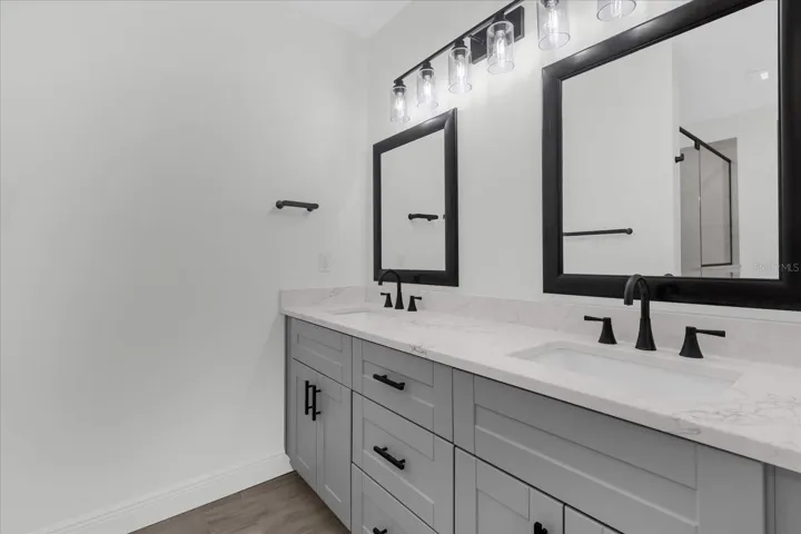 Owner's Bathroom