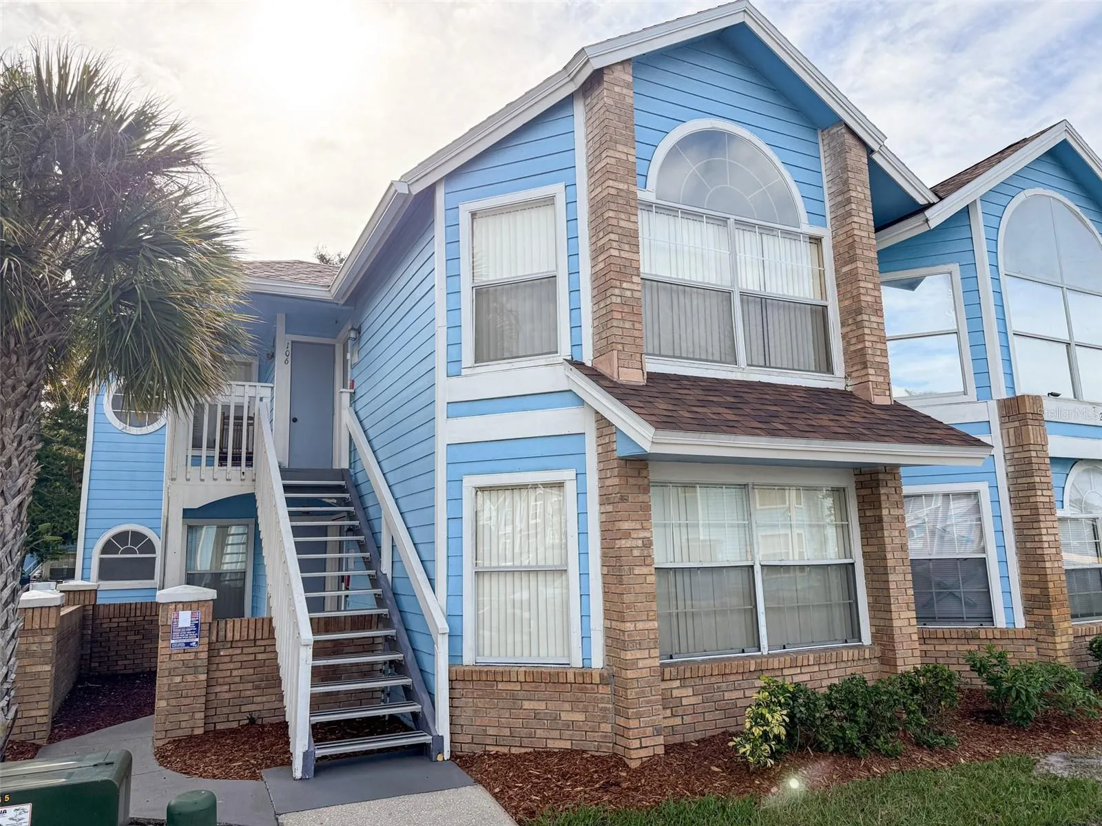 Front view. First floor unit.
