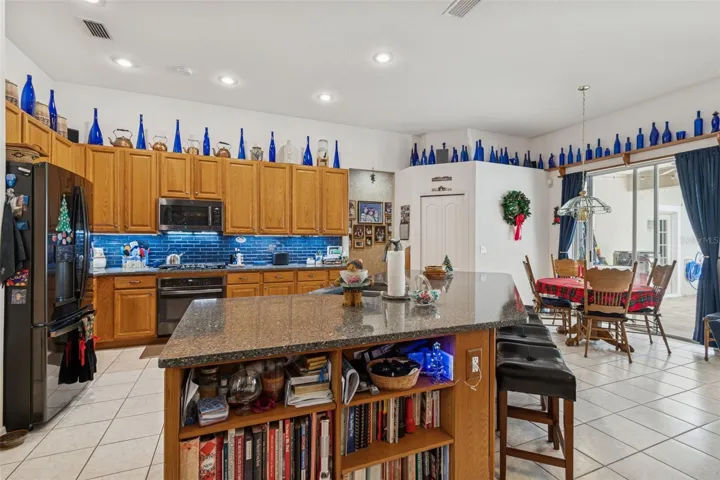 Kitchen with Large Island