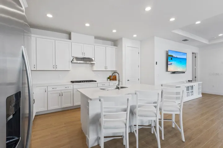 Kitchen - Dining