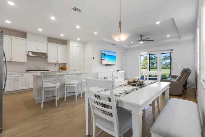 Kitchen - Dining