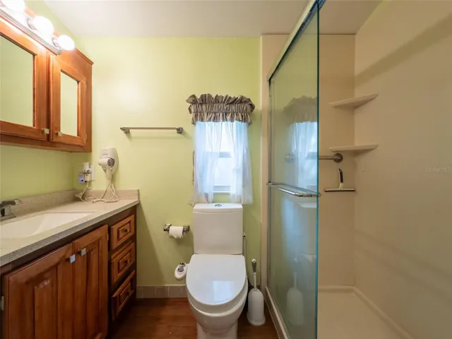 Upgraded bathroom with Bidet commode