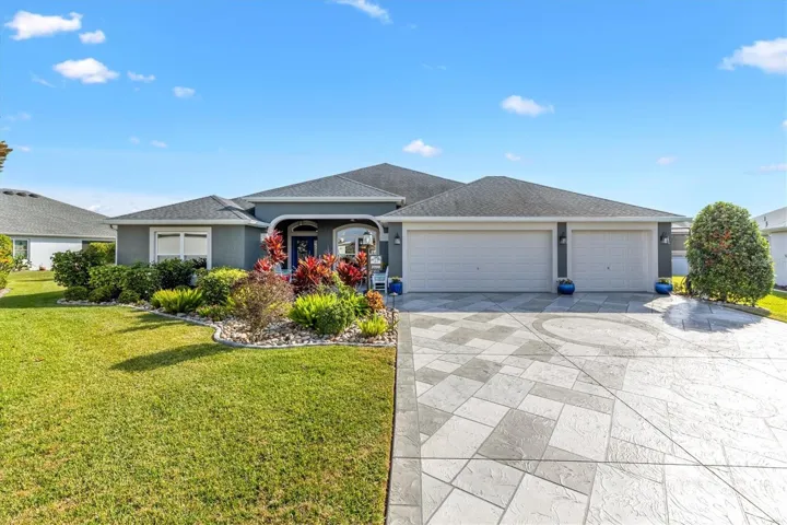 Air conditioned full 3 car garage extended Woodside Floorplan