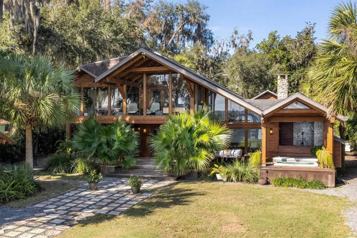 Lake Santa Fe Luxury Retreat