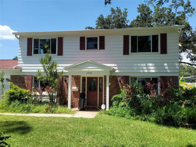 Spacious front yard