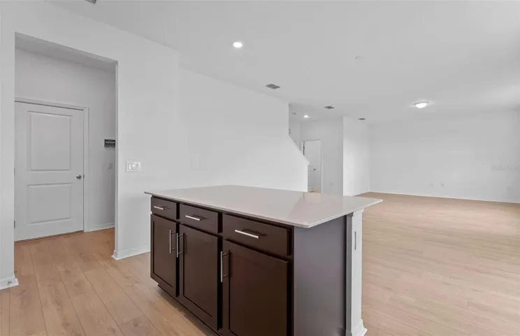 Center Island w/Storage