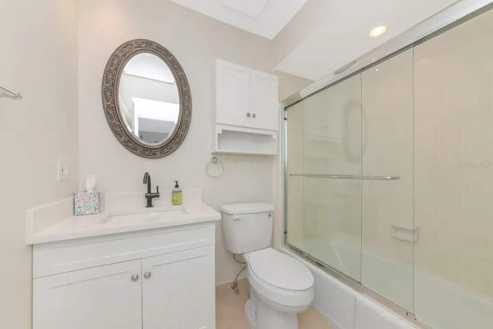 Bathroom 2nd floor
