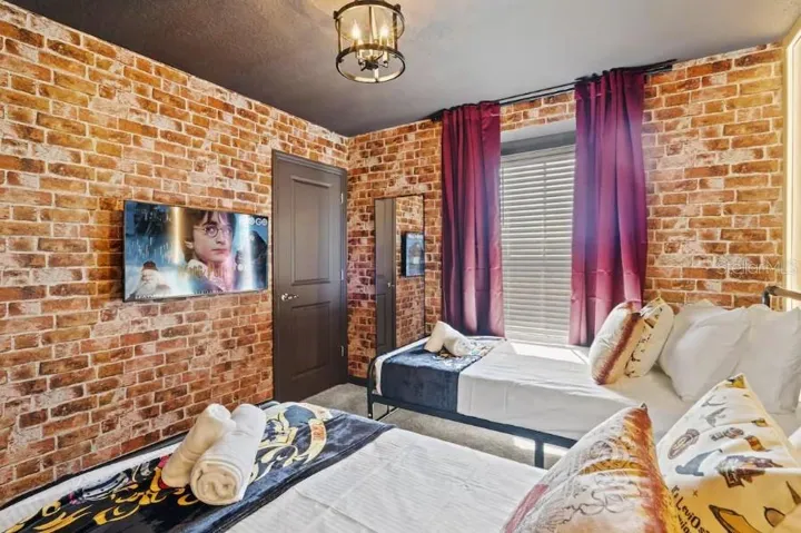 HP bedroom