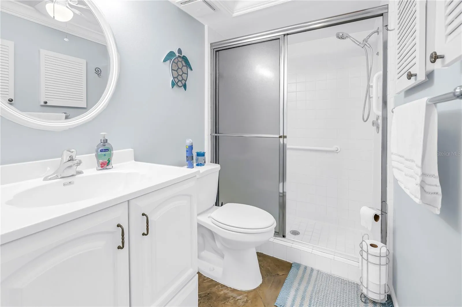 Main bathroom