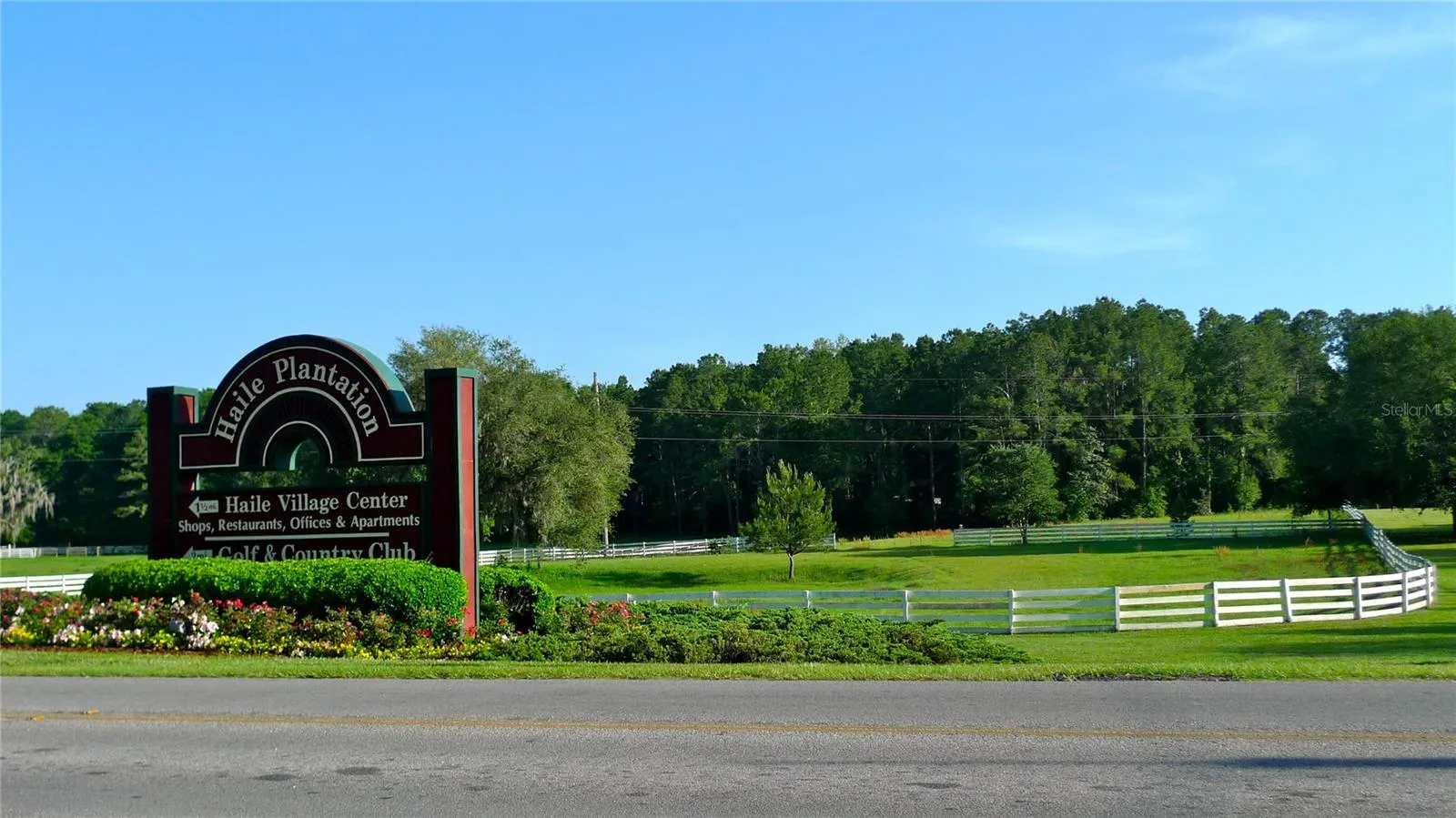 Haile Plantation entrance &amp; equestrian facility