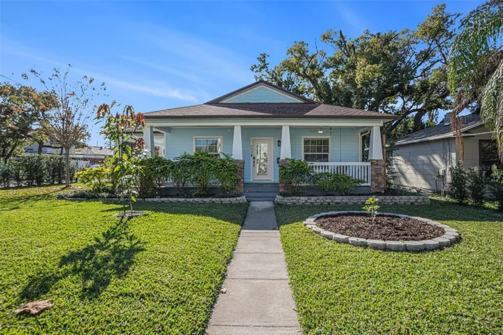 Front view of home