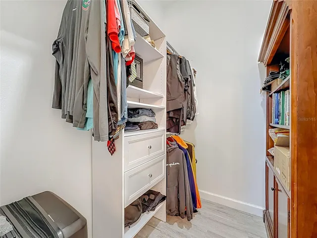 Walk in closet