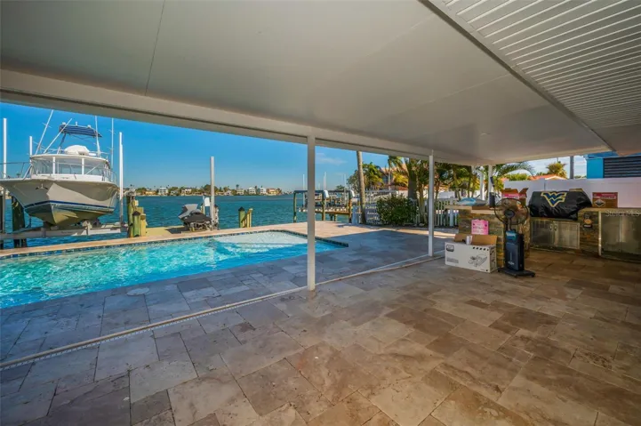 Wonderful Covered Lanai overlooking the pool