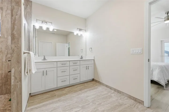 Dual vanities