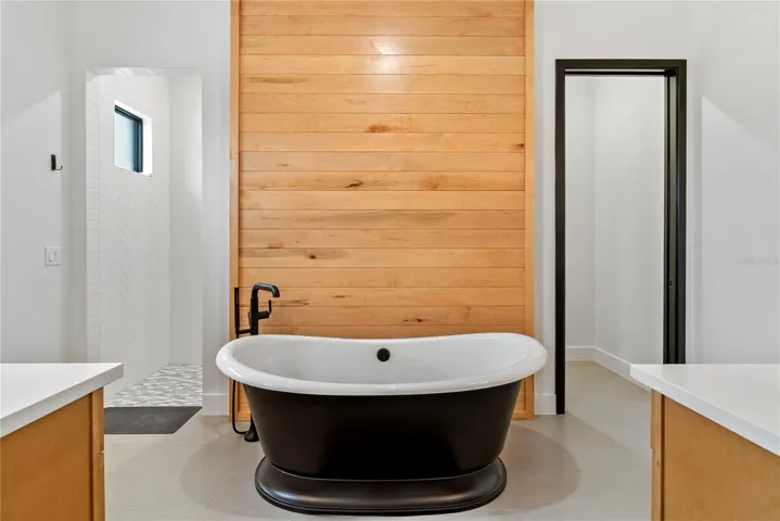 Spa-inspired primary bath
