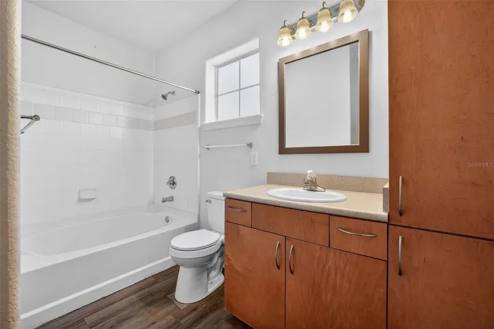secondary bathroom