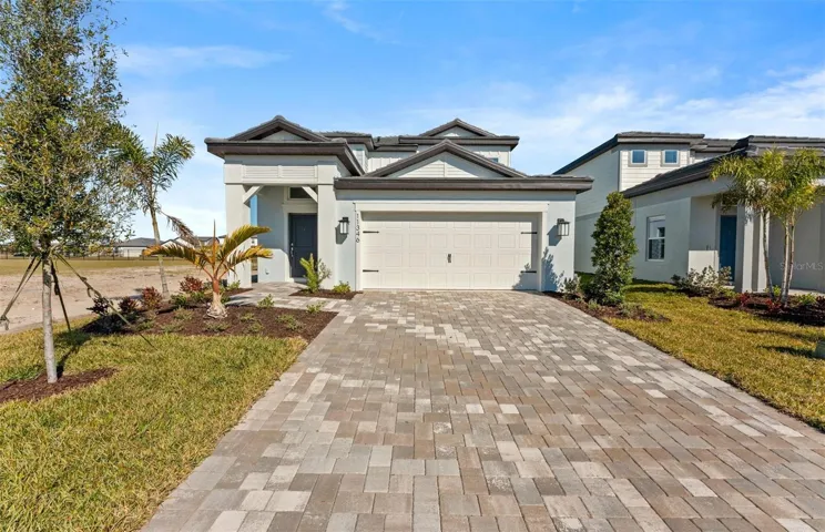 Pinecrest Exterior