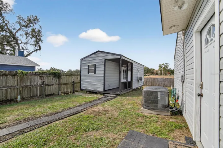 LAUNDRY ROOM EXIT/SHED
