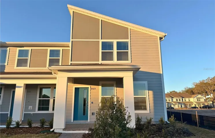 Actual home photo. Colors, finishes, textures and options may appear differently in person due to variations in monitors and viewing devices.
