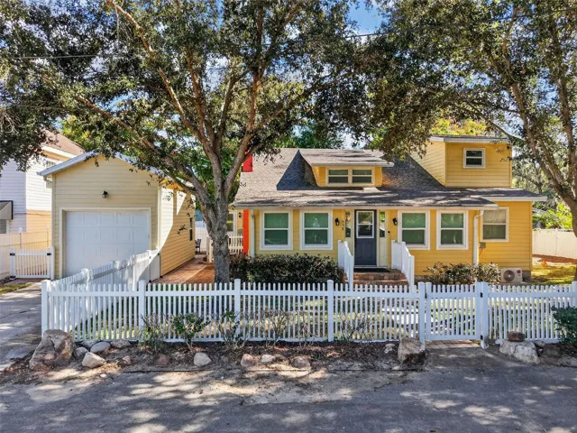 Welcome to 428 Hillcrest Ct. Mount Dora