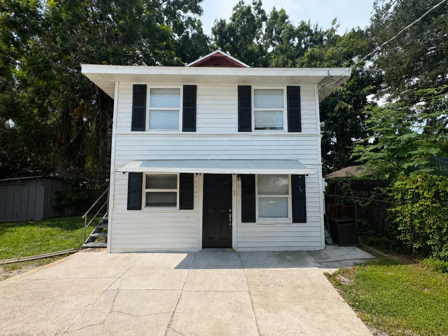 Front of unit 1 and 2 carriage house units