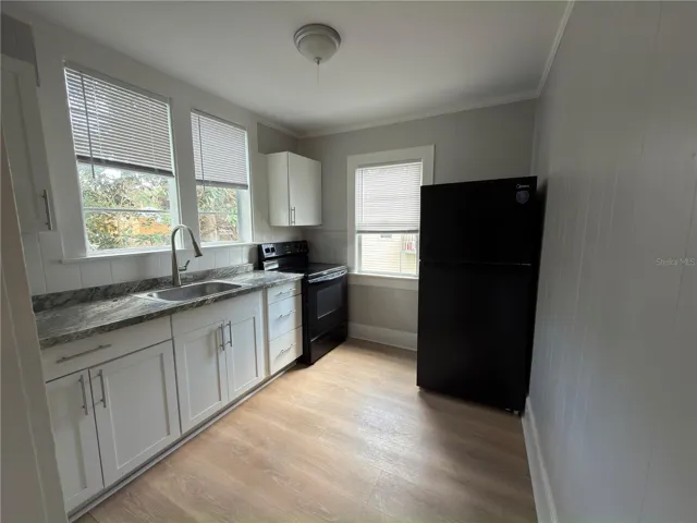 Kitchen unit 4