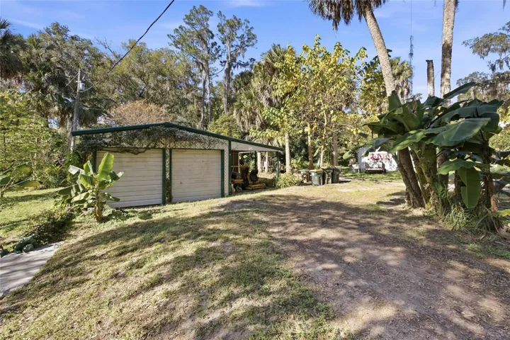 Garage & Carport