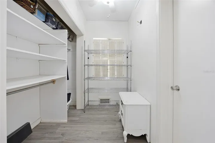Walk in closet