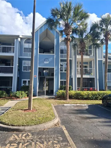 Building Exterior. Convenient and ample parking!Building Exterior. Convenient Parking