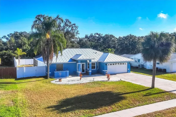 5334 San Jose Dr, Sarasota