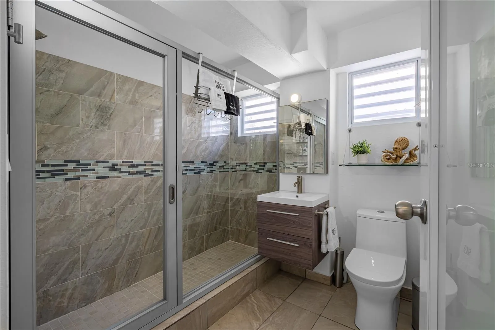 Downstairs Full Bath