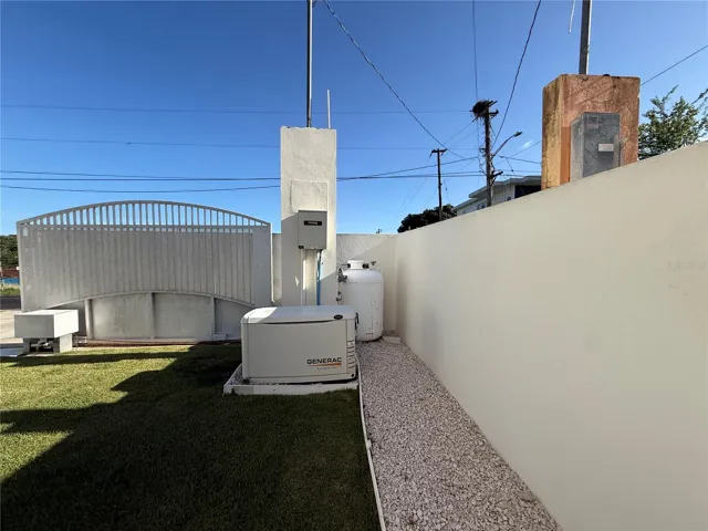 Gas Generator with Automatic Switch Included
