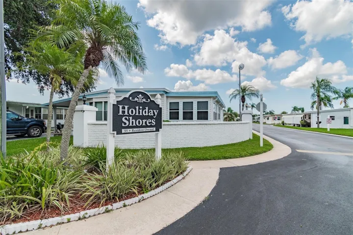 WELCOME TO HOLIDAY SHORES PARK