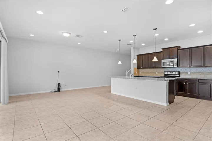 Living/Dining combo