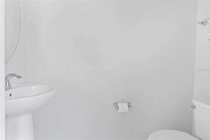 Half Bathroom - pool