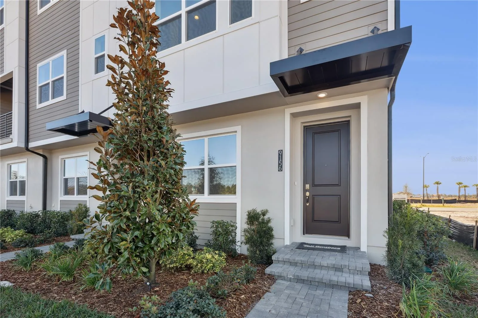 Corner Residence