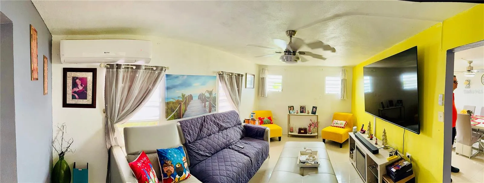 Living room apt 1