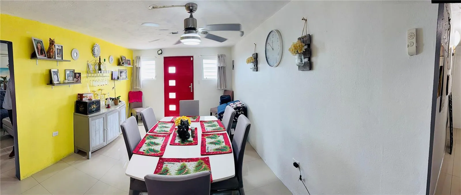 Dining room apt 1