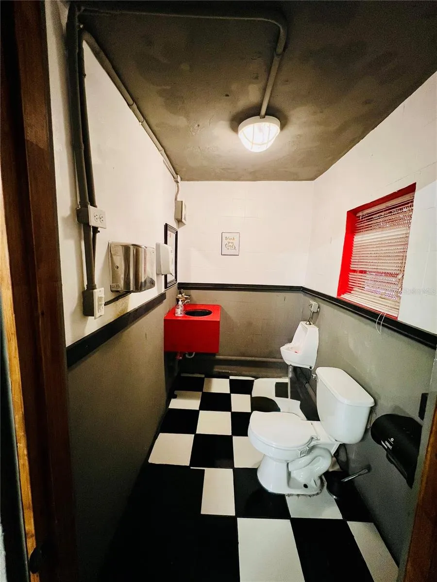 Mens bathroom restaurant