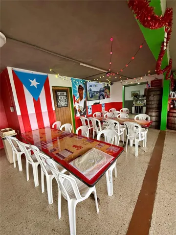 Clemente seating area restaurant