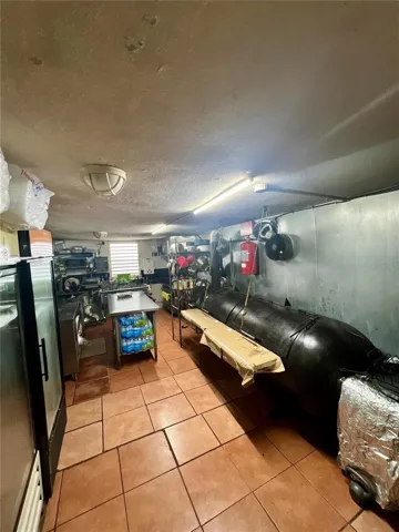 Restaurant smoker in kithcen with fire sup system