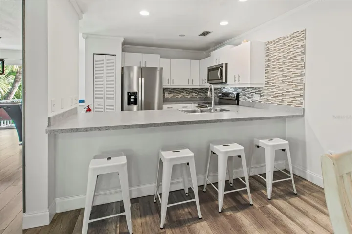 Breakfast bar