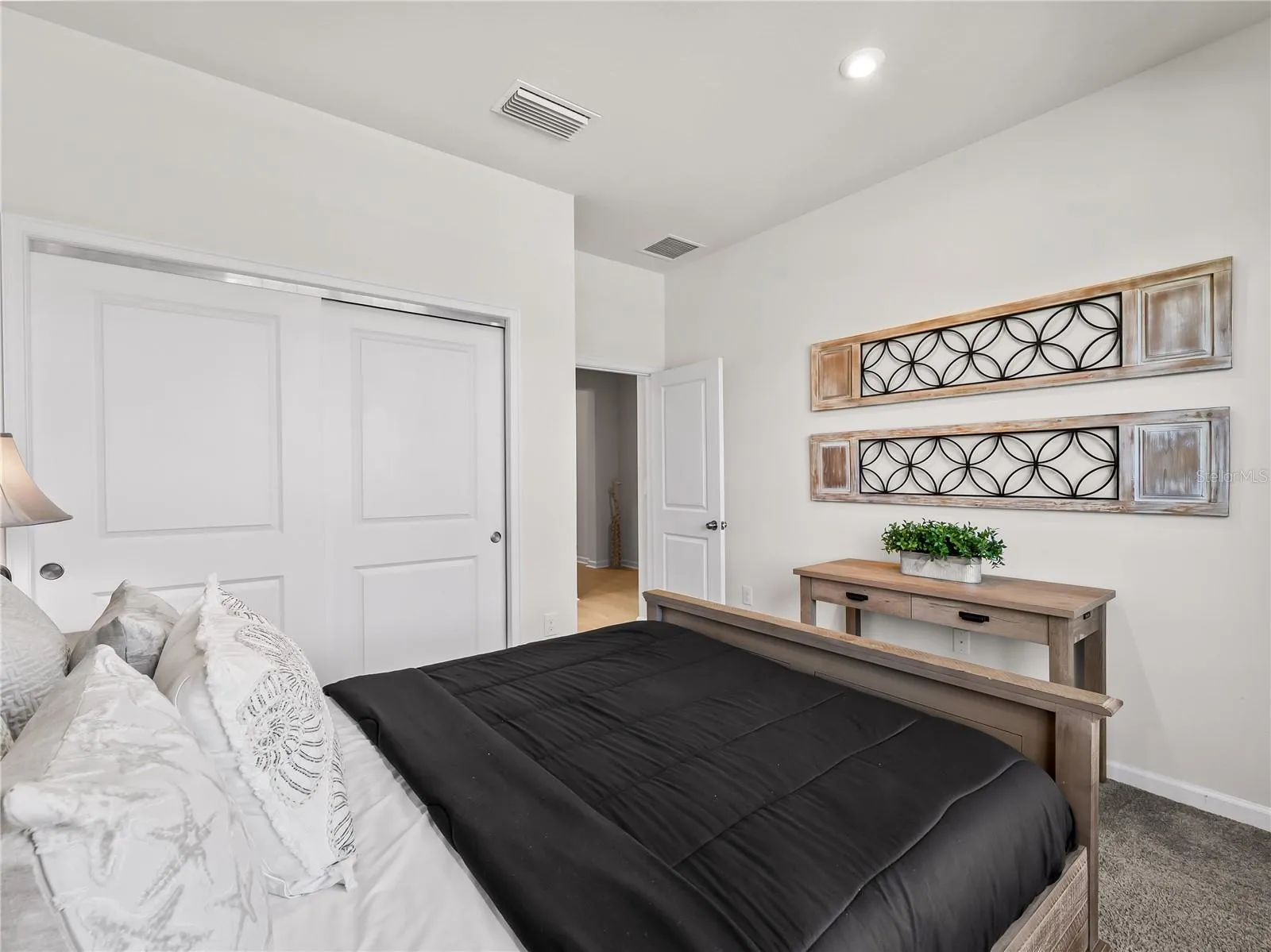 Guest Bedroom #1