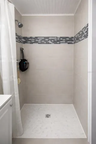 Mother-in-law Suite Bathroom