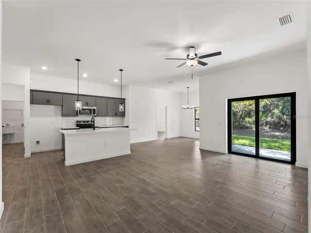 Living Room/Kitchen