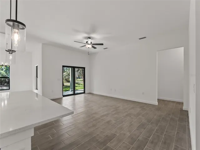 Living Room/Kitchen