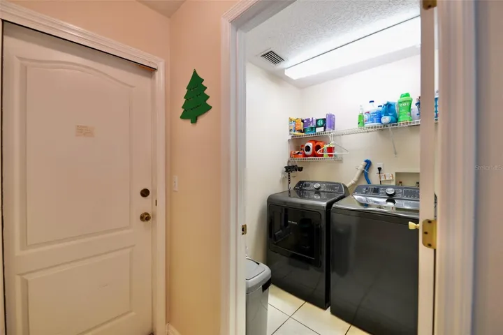 Indoor Laundry off of Kitchen area