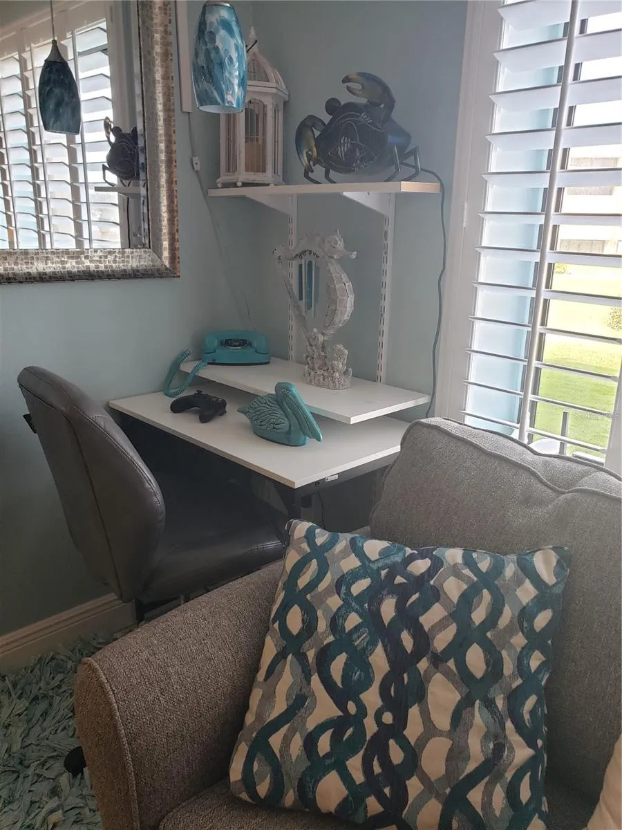 OFFICE NOOK IN LIVING ROOM